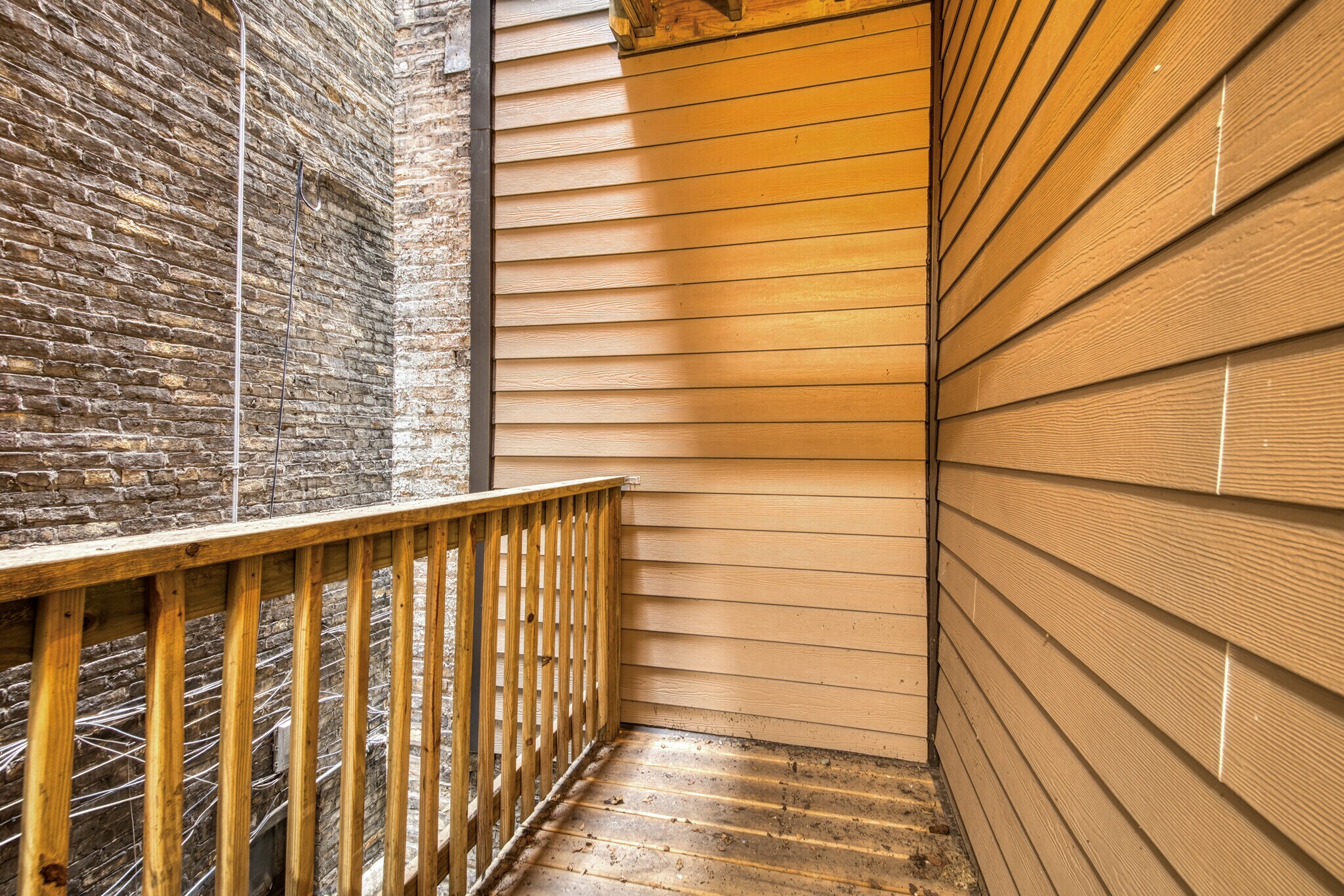 Building Photo - 3517 N Reta Ave