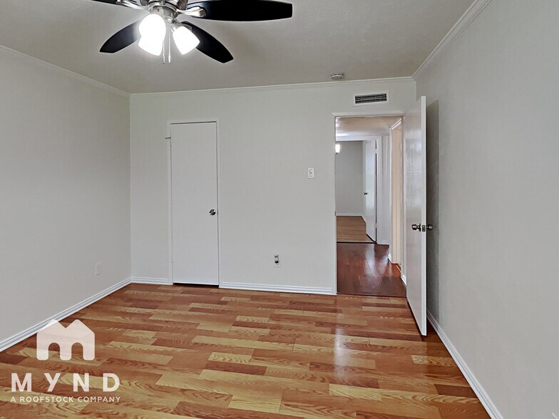 Building Photo - 551 Oldbridge Dr