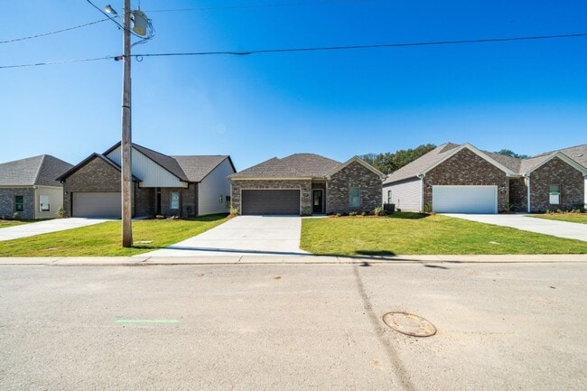 Building Photo - 5525 Blue Jay Cir