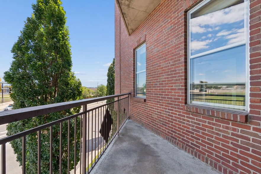 Building Photo - 2899 N Speer Blvd