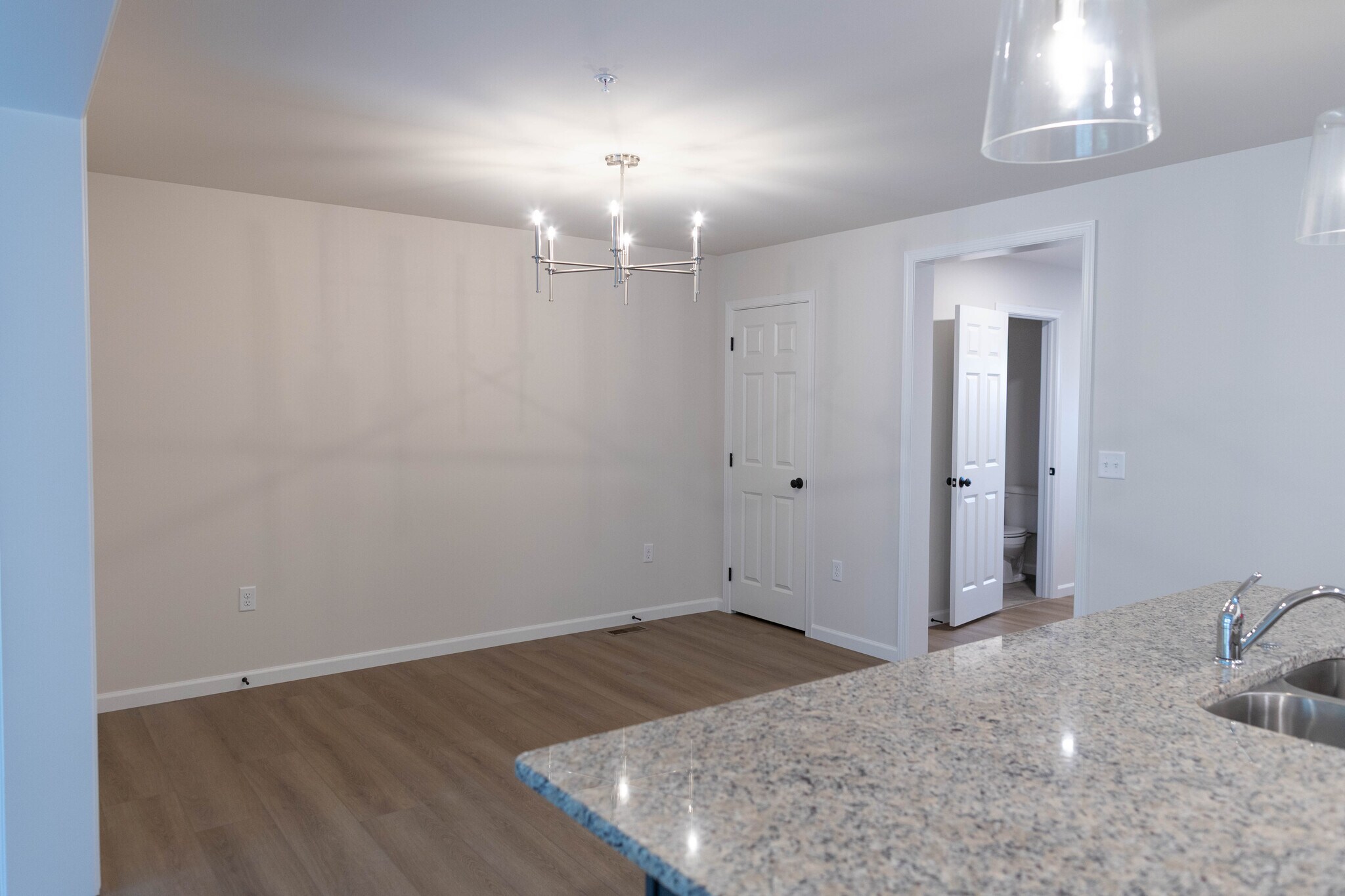 Building Photo - 87 Beech Tree Ct