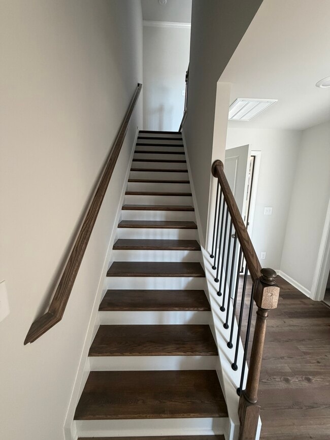 Building Photo - 304