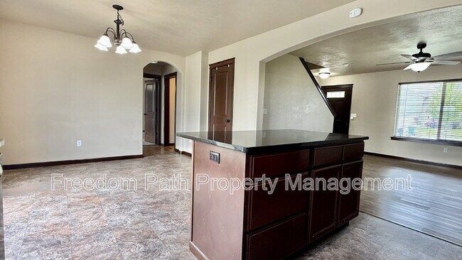 Building Photo - 13043 N Zodiac Loop