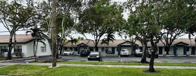 Building Photo - 1300 Wiley St