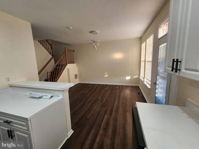 Building Photo - 14120 Silver Teal Way