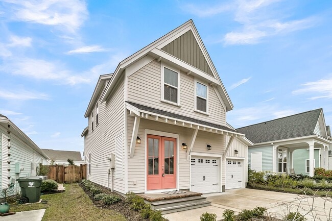 Building Photo - Must See Beautiful 3BR Home in Nexton with Primary Suite Downstairs and a Fenced in Yard & Upstai...