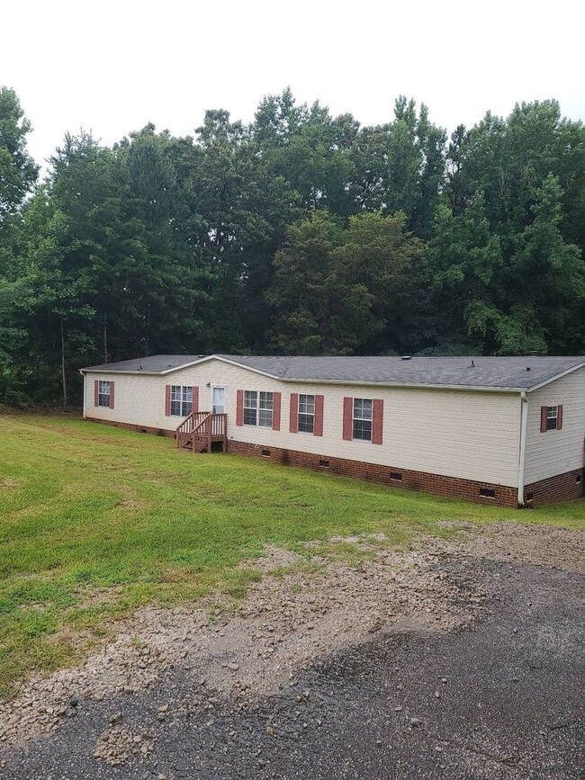 Building Photo - Large Home on Nearly an Acre! ACT NOW! ***RENT SPECIAL : 1/2 OFF FIRST MONTH OF RENT!!!