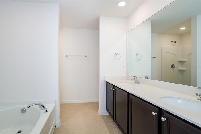 Building Photo - 1701 Gopher Tree St