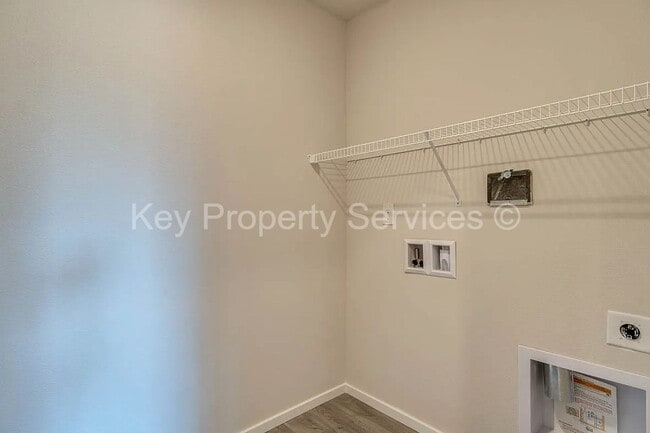 Building Photo - Brush Prairie Area Townhome