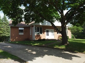 Building Photo - 3508 Becky Cir NW