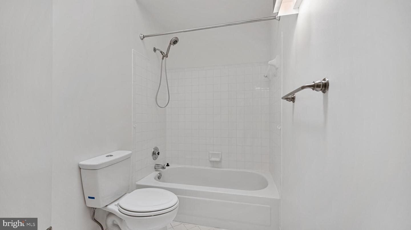 Building Photo - 14226 Jib St