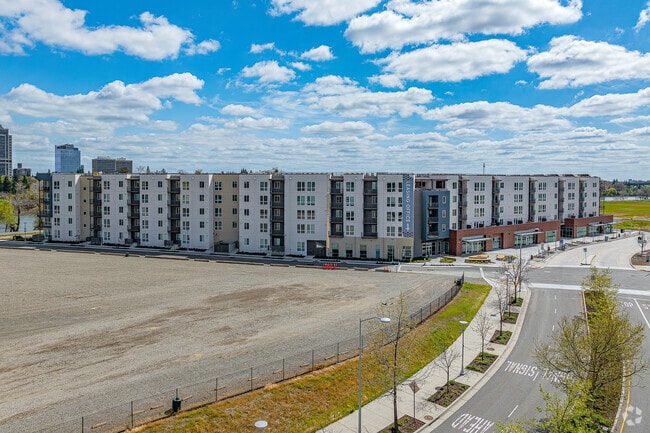 Alternate - 805 Riverfront