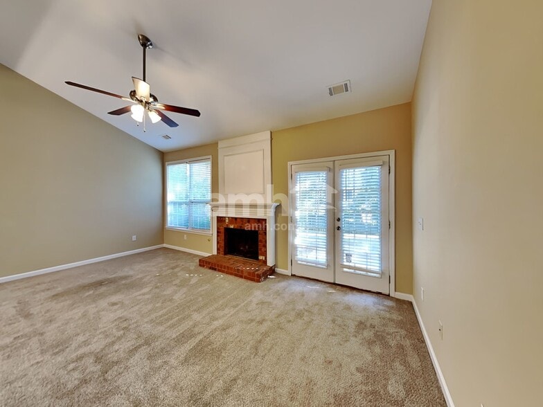 Building Photo - 1735 Trellis Pl