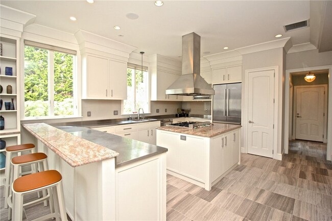 Building Photo - 203 Coggeshall Ave