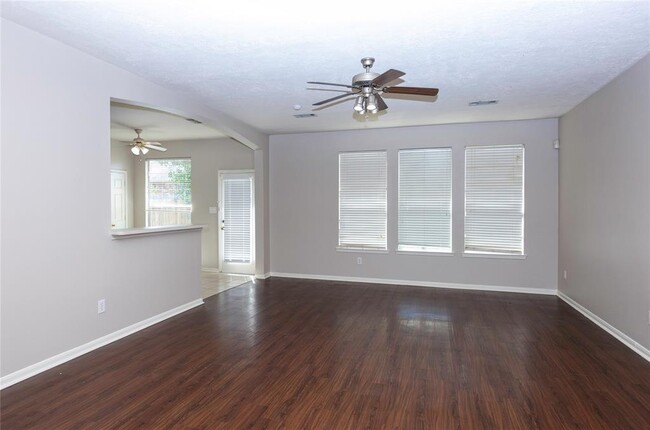 Building Photo - 3915 Lauderwood Ln