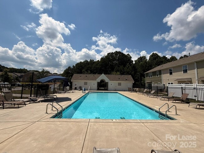 Building Photo - 7442 Sienna Heights Pl