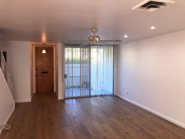 Front door - 5215 Sepulveda Blvd