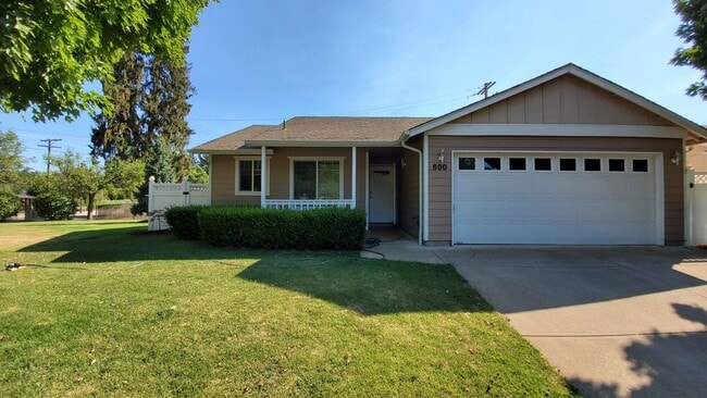 Primary Photo - North Albany 3 Bedroom - Available in October