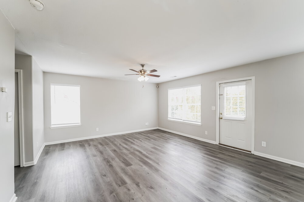 Building Photo - 6913 Seney Dr