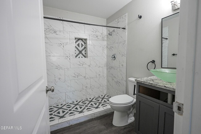 Building Photo - 8761 Lawson St