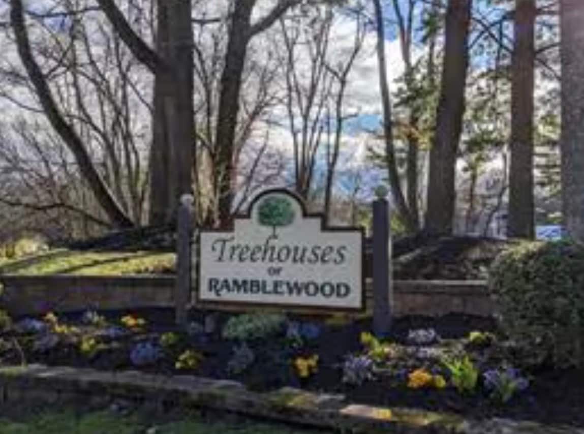 Building Photo - 306A Kelly Cv