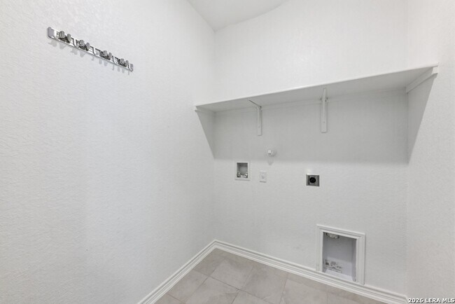 Building Photo - 702 Cedar Kys