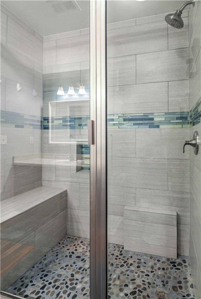 Building Photo - Large 1-Bedroom at the Montevista Condominiums!