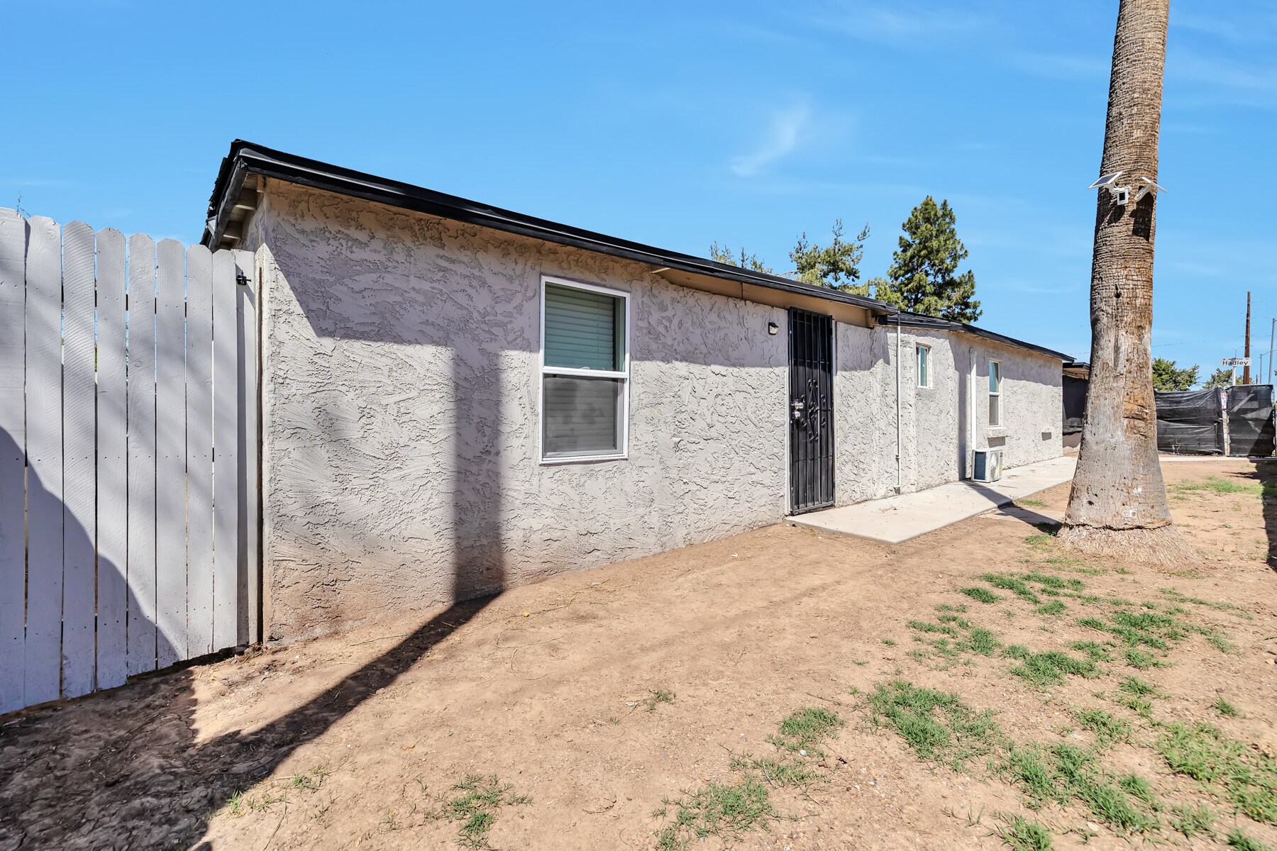 Building Photo - 3901 W Hadley St