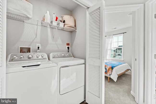 Building Photo - 36023 Coyote Trail