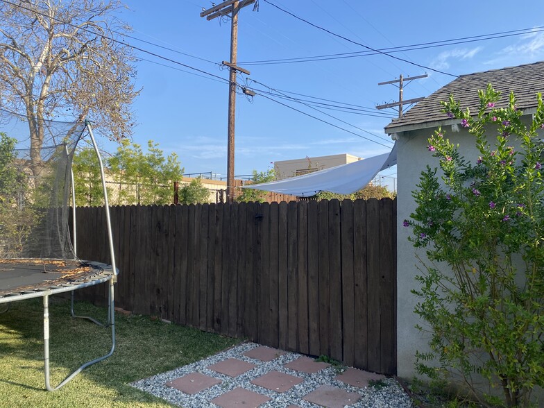 Building Photo - 6318 Ben Ave