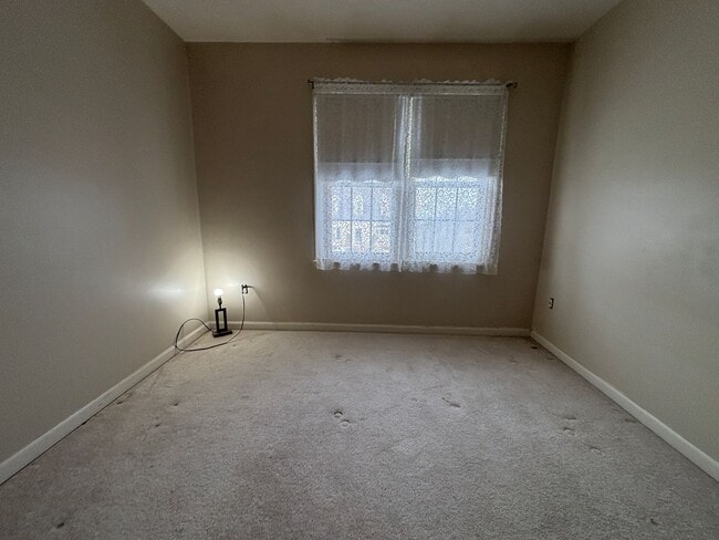 Building Photo - 3776 Kenwick Trail