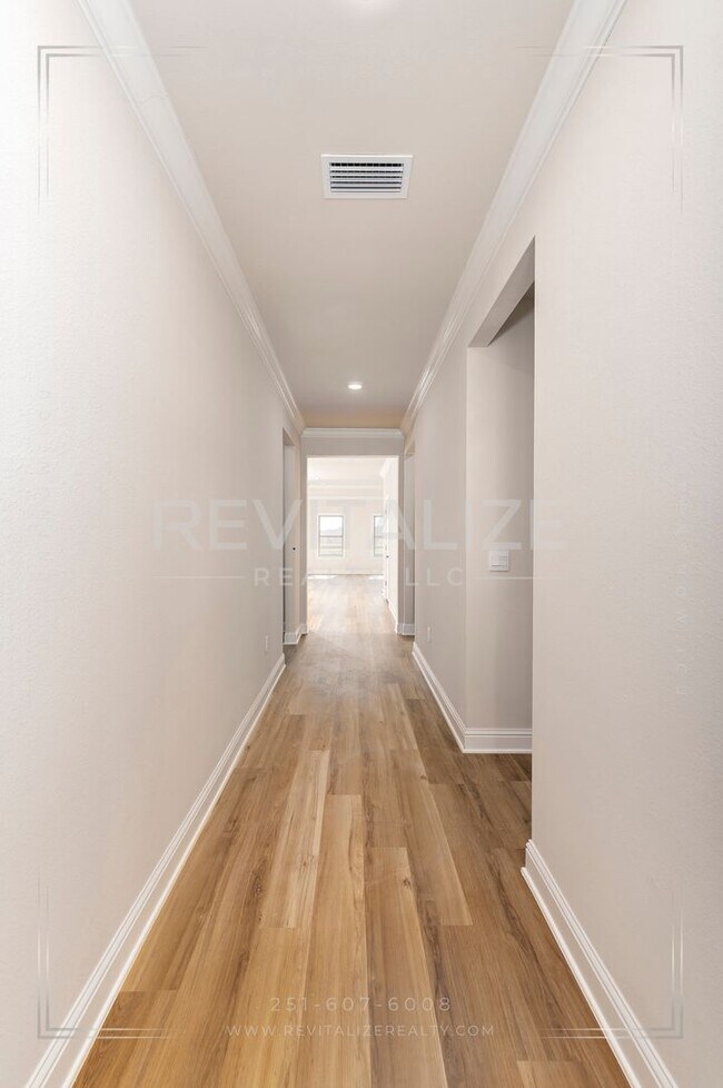 Building Photo - Brand-New 5BR Fairhope Home on Corner Lot with Garage