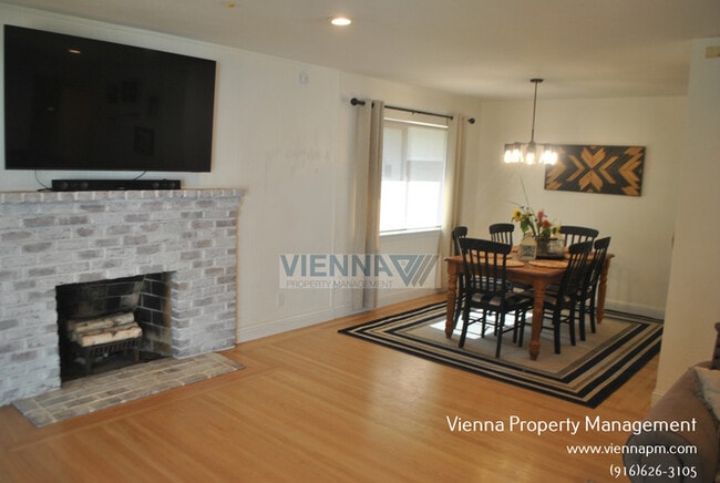 Building Photo - 2913 Kerria Way