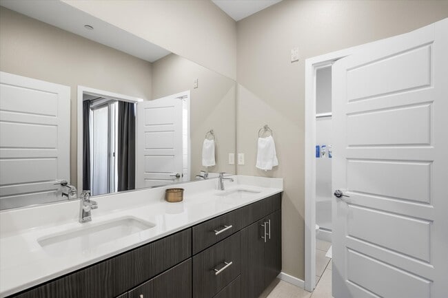 Building Photo - 11236 Rainbow Peak Ave