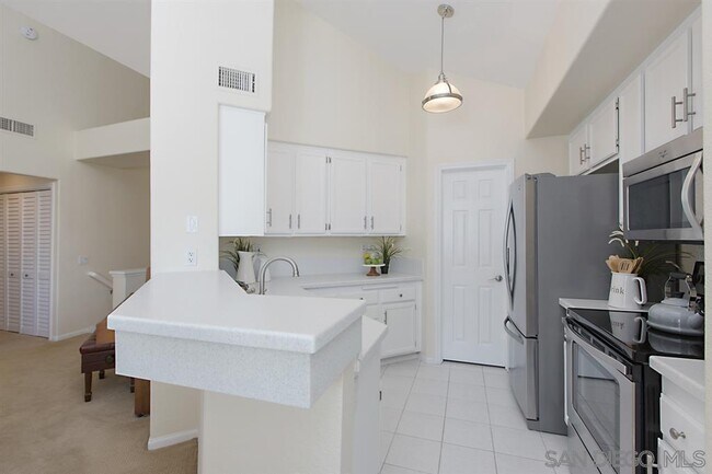 Building Photo - 7205 Calabria Ct