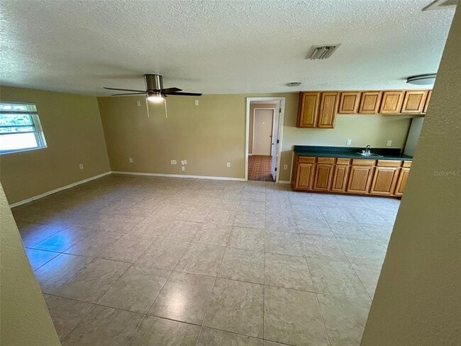 Building Photo - 1567 Brooks Ln