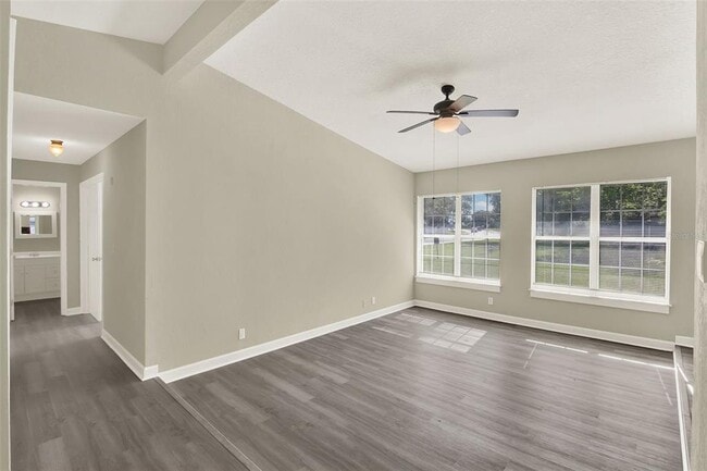 Building Photo - 3 Trophy Ln