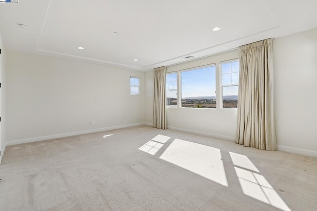 Building Photo - 454 Bengali Ct