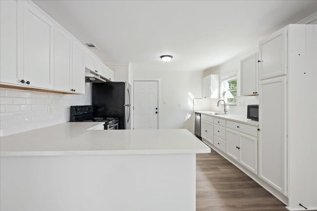 Building Photo - Spacious 2-Bedroom, 2-Bathroom Home in Savannah, GA