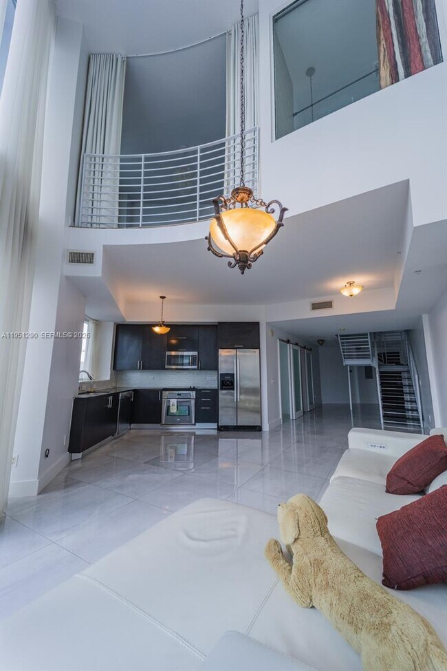 Building Photo - 60 SW 13th St