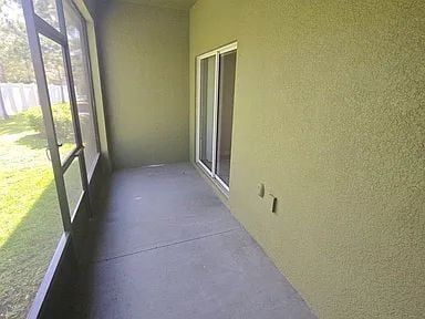 Building Photo - Spacious Townhome with Pond Views | 3BR + Loft + Screened Patio