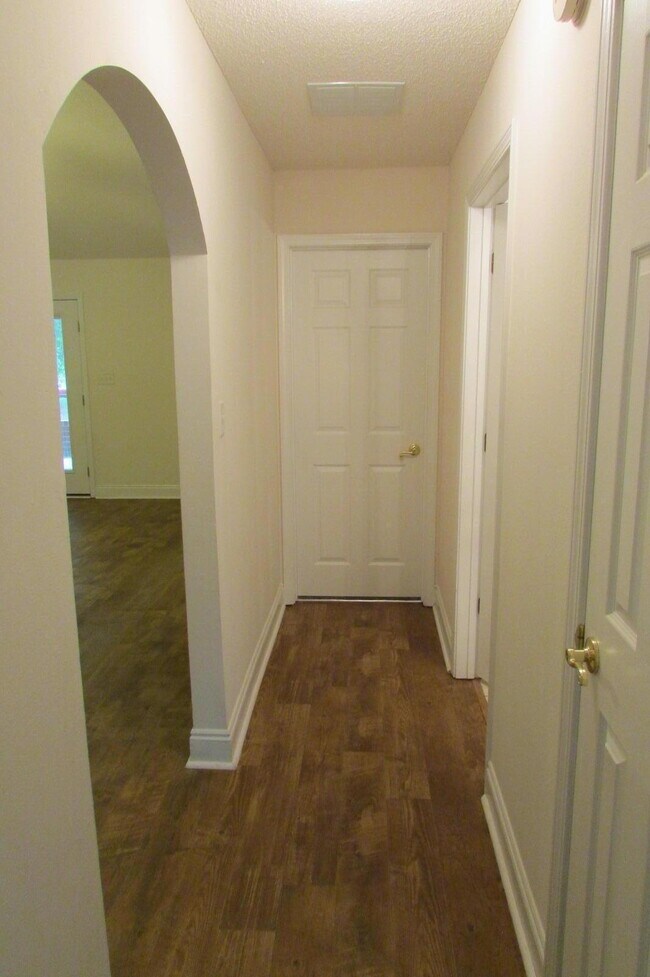 Building Photo - 3221 Twilight Dr