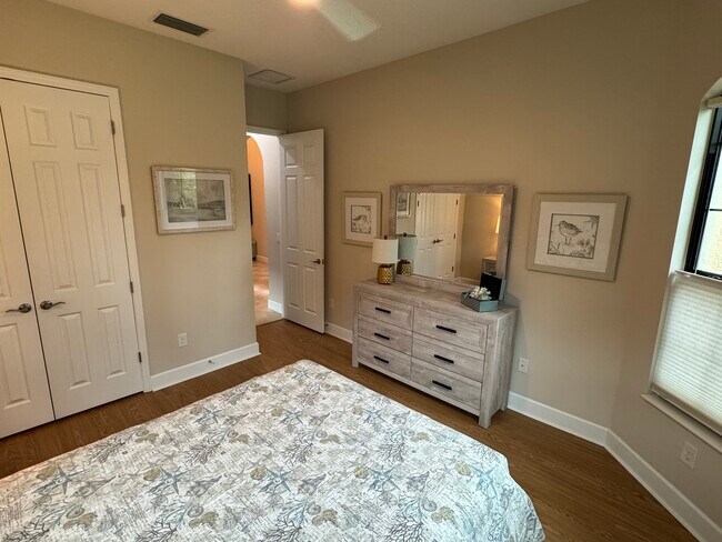 Building Photo - 9080 Isla Bella Cir