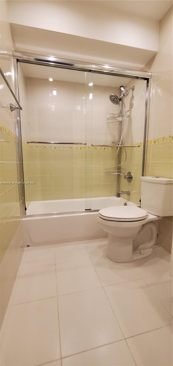 Building Photo - 6518 SW 129th Ave