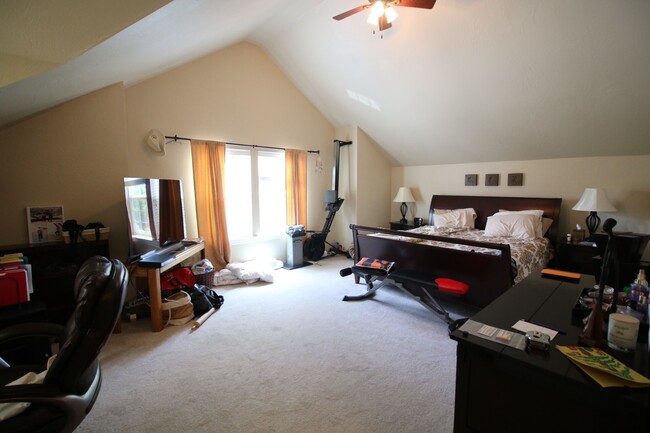 Building Photo - 3610 Jerome Ln