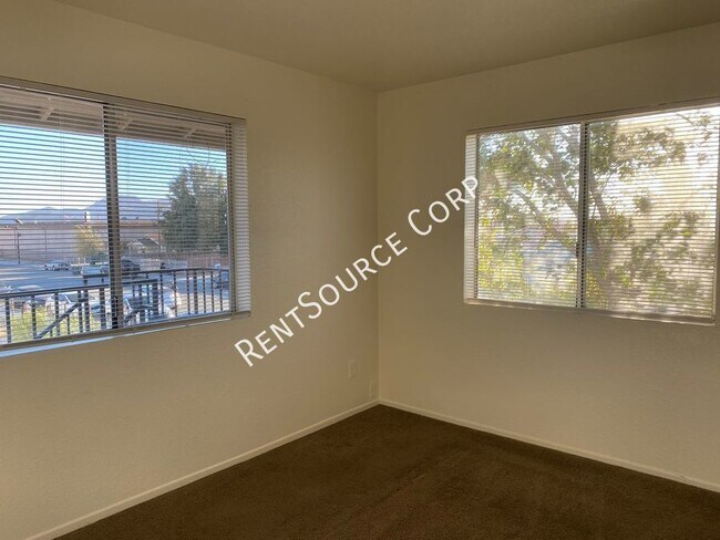 Building Photo - 15582 L St