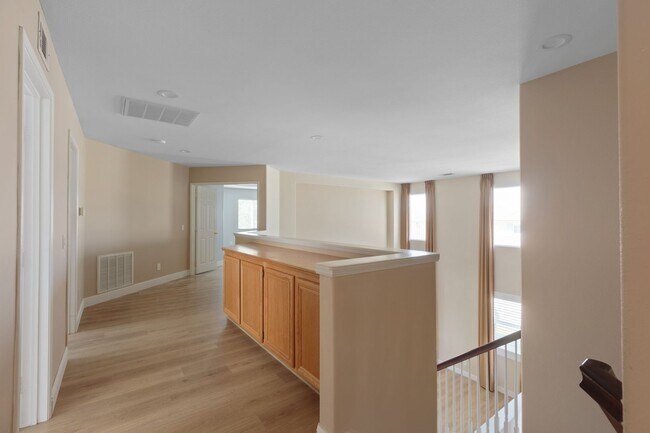 Building Photo - 26523 Starling Ct