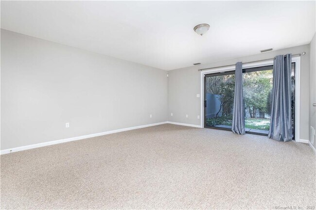 Building Photo - 266 Conestoga Way