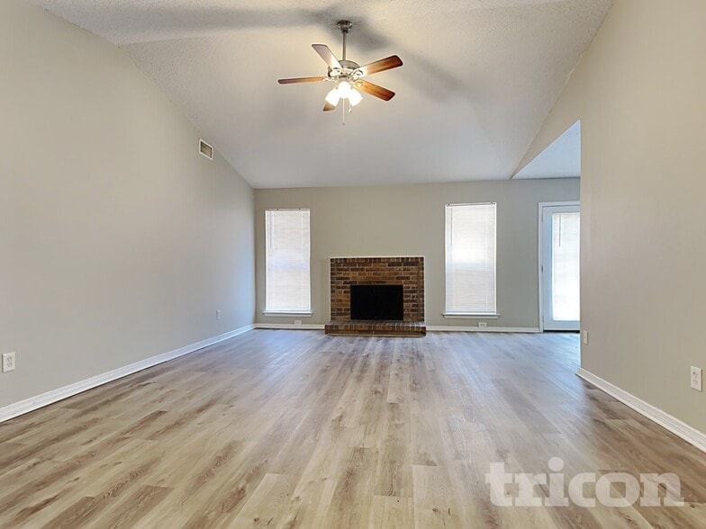 Building Photo - 5620 Oregon Trail Ct