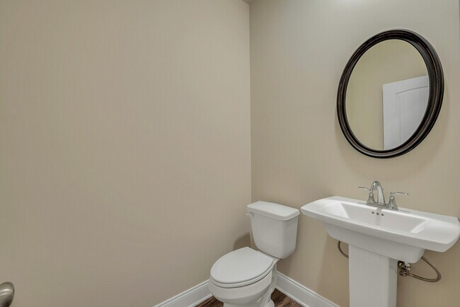 Building Photo - 7211 Berrywood Ct NW